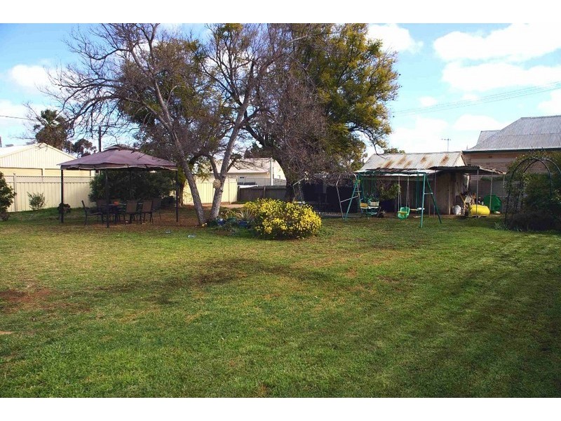 76 James Avenue, Renmark SA 5341