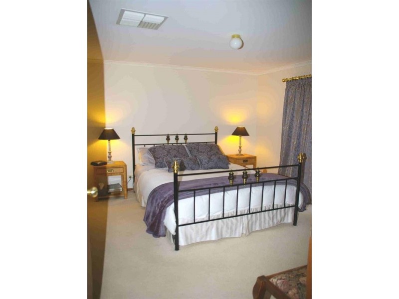 14 Flinders Street, Renmark SA 5341