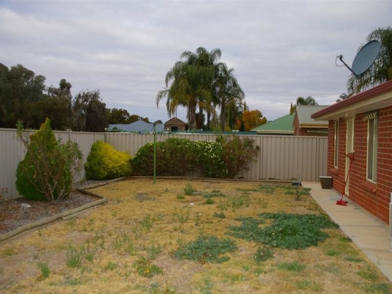 20 Railway Terrace, Renmark SA 5341