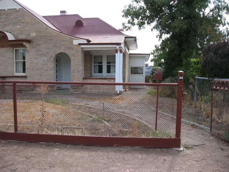 24 Thirteenth Street, Renmark SA 5341