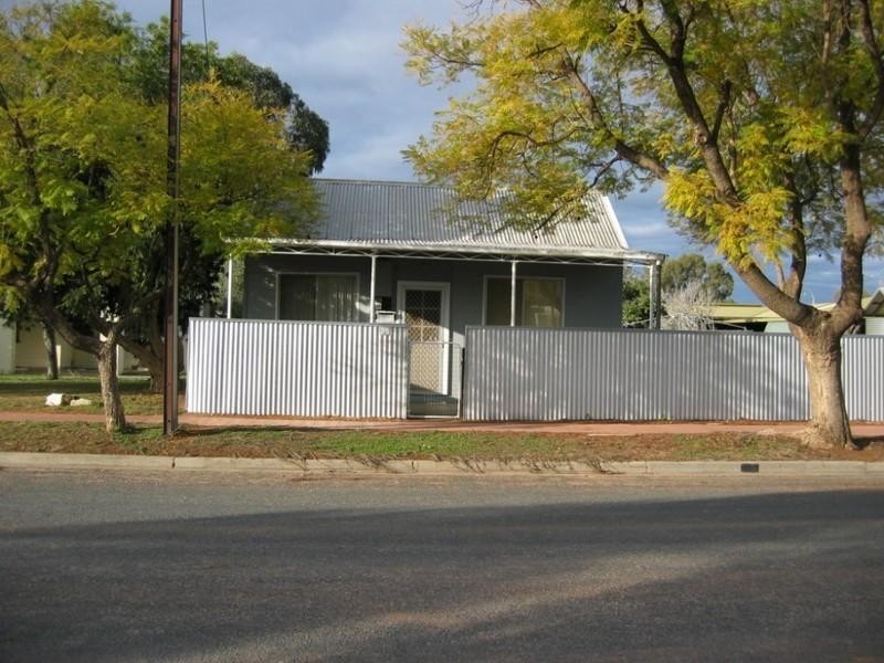 86 Sixteenth Street, Renmark SA 5341