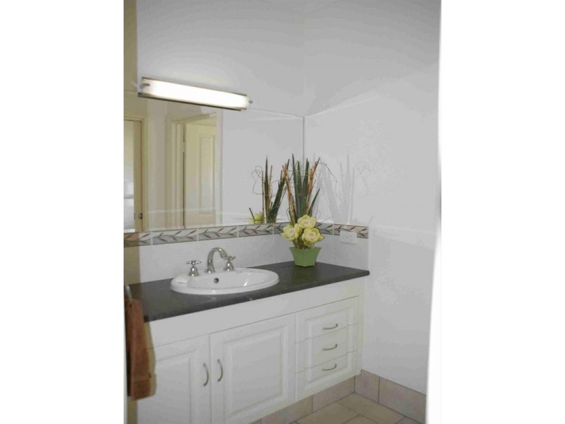 33 Cucumunga Street, Renmark SA 5341