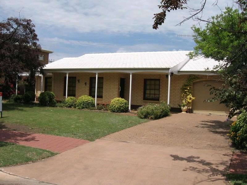 69 Murray Avenue, Renmark SA 5341