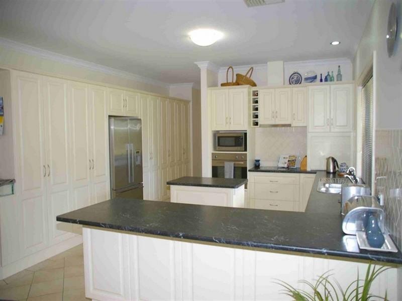 33 Cucumunga Street, Renmark SA 5341