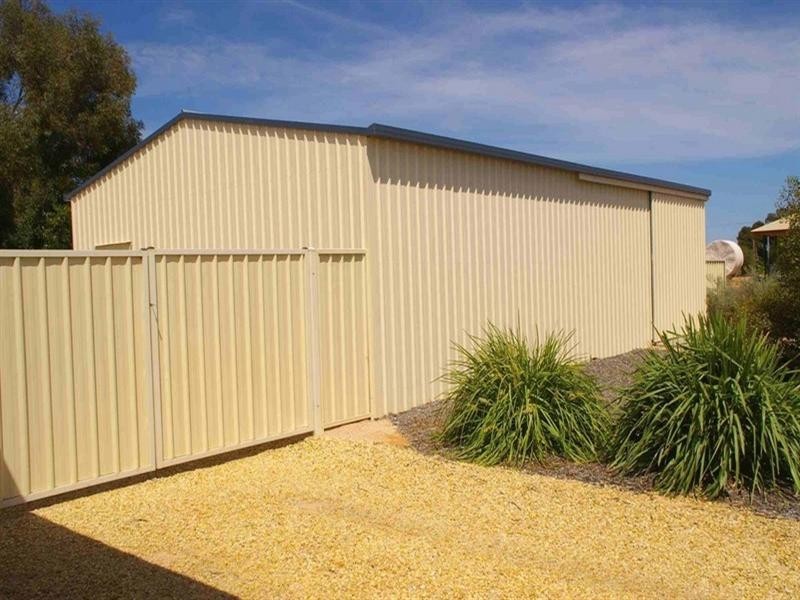33 Cucumunga Street, Renmark SA 5341