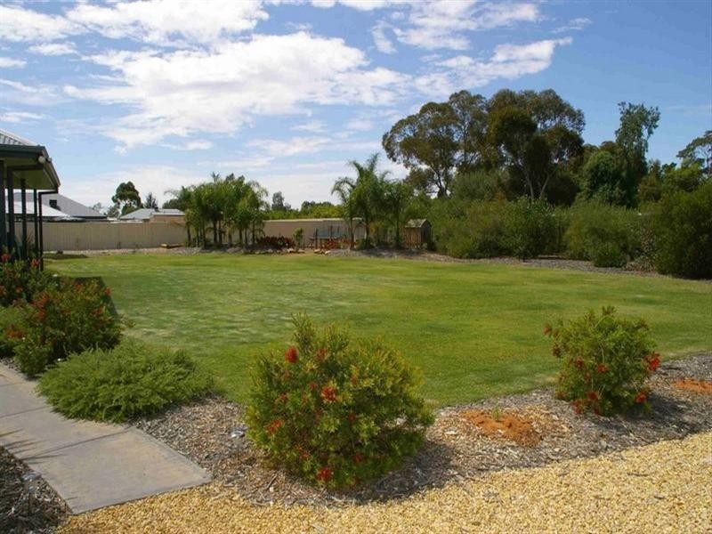 33 Cucumunga Street, Renmark SA 5341