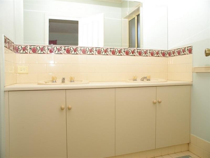 16 Cedar Avenue, Renmark SA 5341