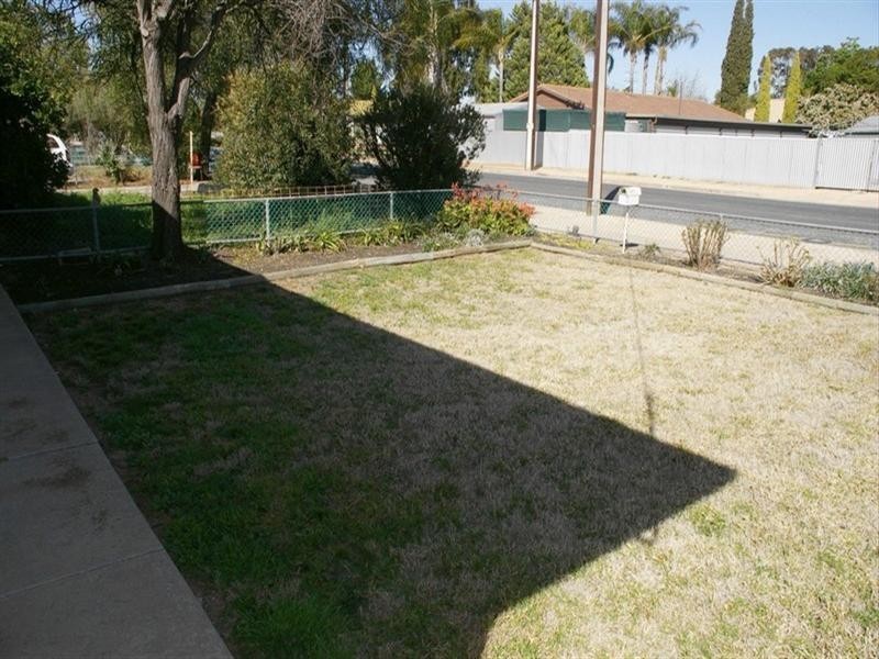 16 Ruston Street, Renmark SA 5341