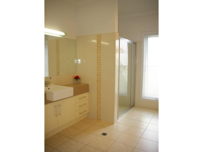 10 New Landing Way, Renmark SA 5341