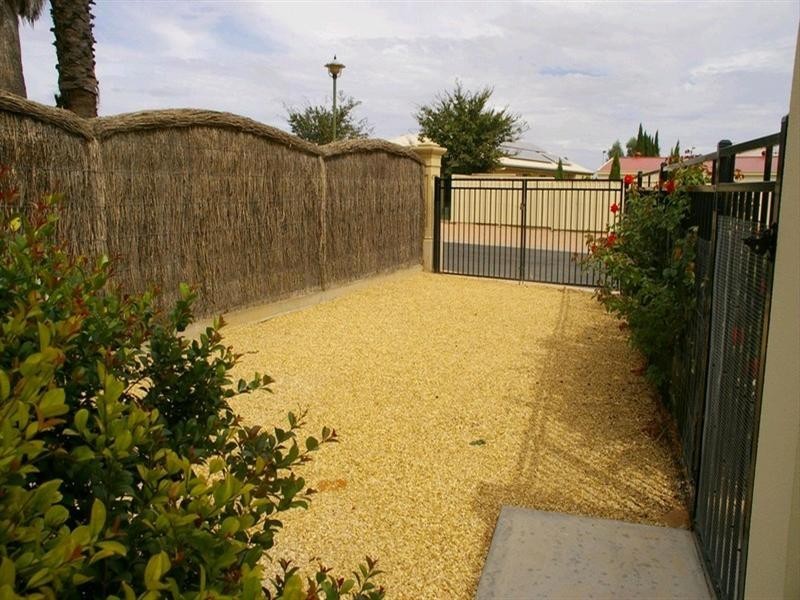 10 New Landing Way, Renmark SA 5341