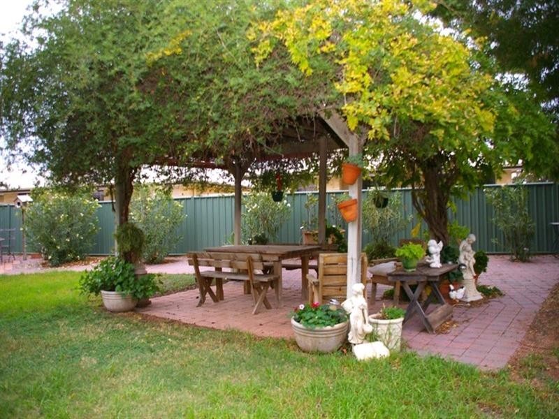 2 Marrara Street, Renmark SA 5341