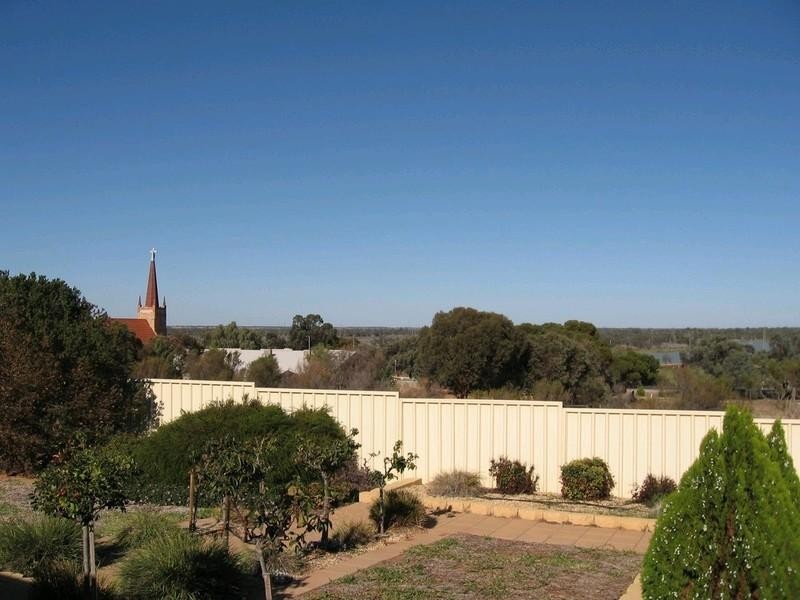 8 Eckermann Close, Paringa SA 5340