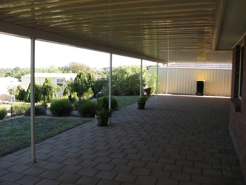 8 Eckermann Close, Paringa SA 5340