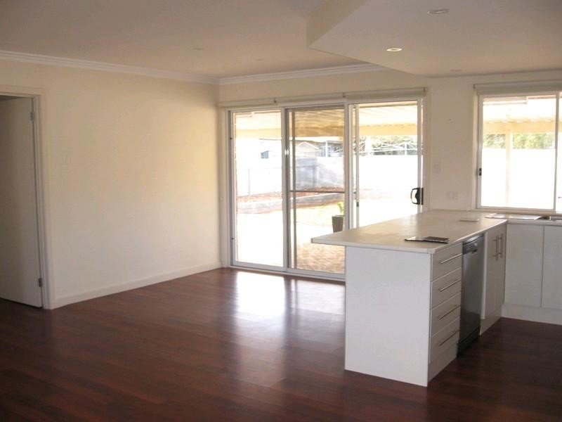 3 Tea Tree Crescent, Renmark SA 5341