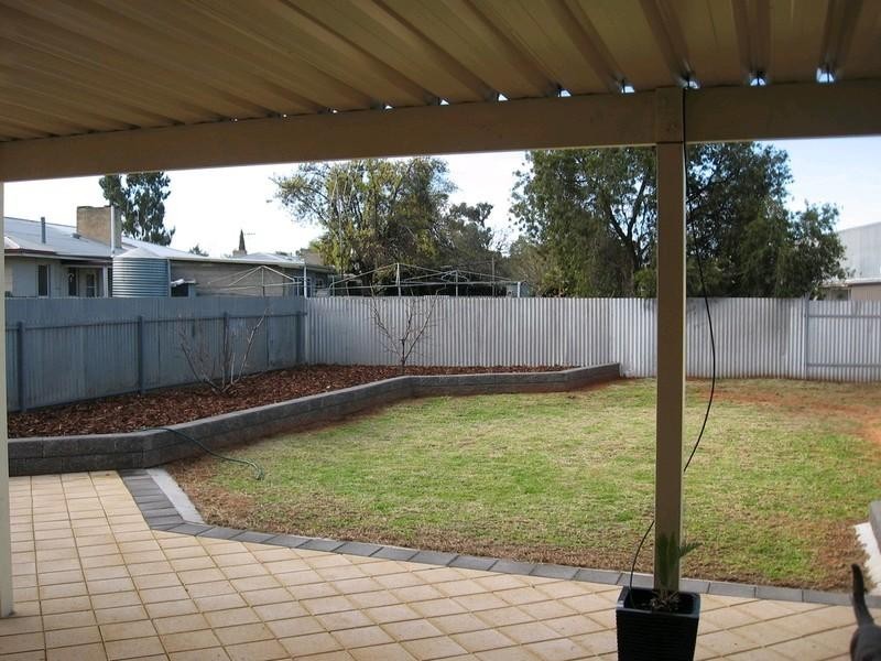 3 Tea Tree Crescent, Renmark SA 5341