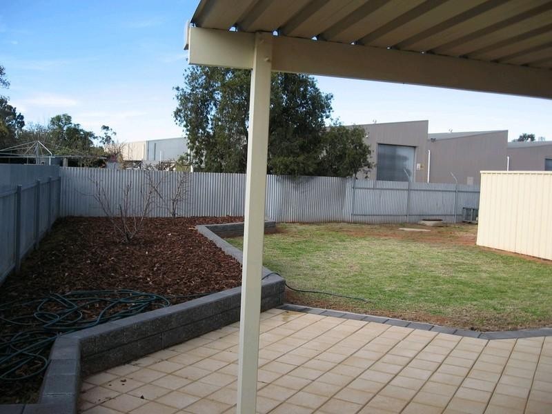 3 Tea Tree Crescent, Renmark SA 5341
