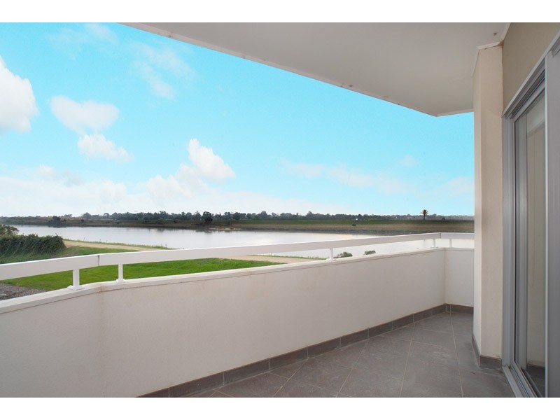 5 “Casuarina Villas” 68  Gladesville Boulevard, Patterson Lakes VIC 3197