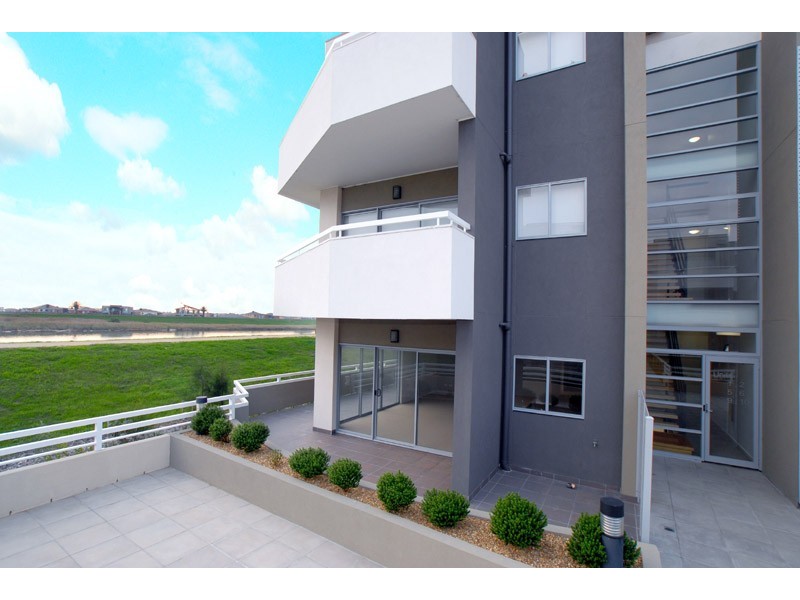 5 “Casuarina Villas” 68  Gladesville Boulevard, Patterson Lakes VIC 3197