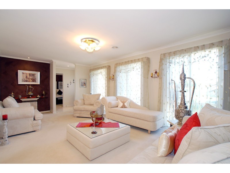 25 Brett Drive, Keysborough VIC 3173