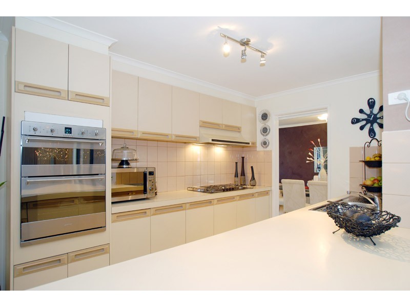 25 Brett Drive, Keysborough VIC 3173