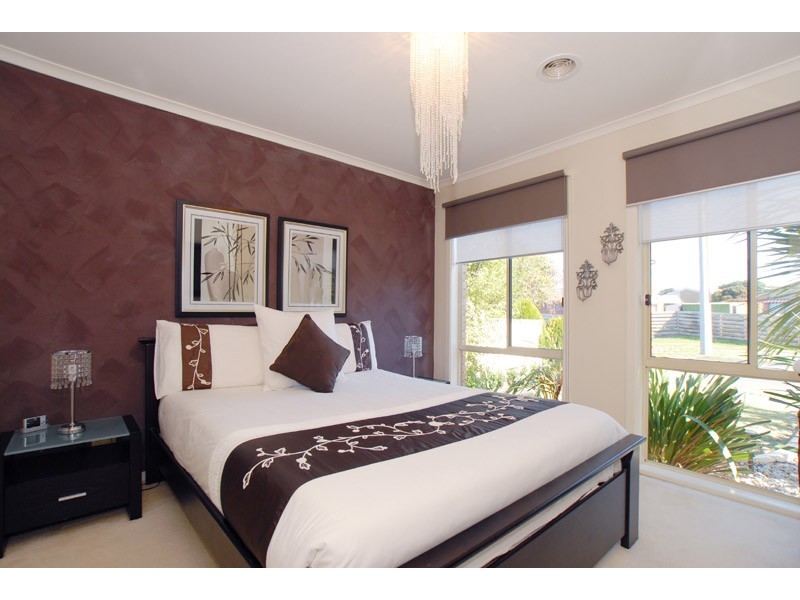 25 Brett Drive, Keysborough VIC 3173