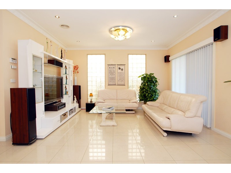 37 Macquarie Circle, Waterways VIC 3195