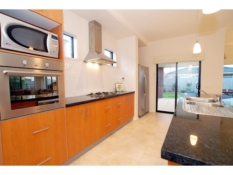 3 Winterset Close, Mordialloc VIC 3195