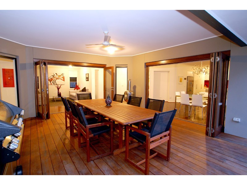 9 Coorong Circle, Waterways VIC 3195