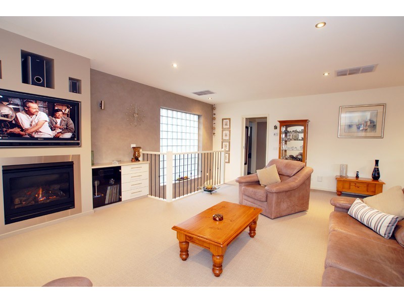 1/8 Harding Avenue, Bonbeach VIC 3196