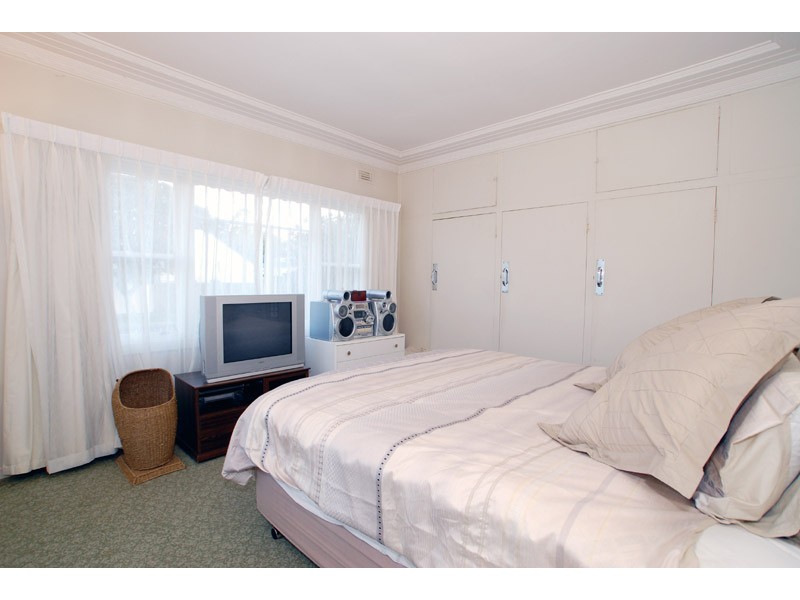 13 Barker Street, Cheltenham VIC 3192