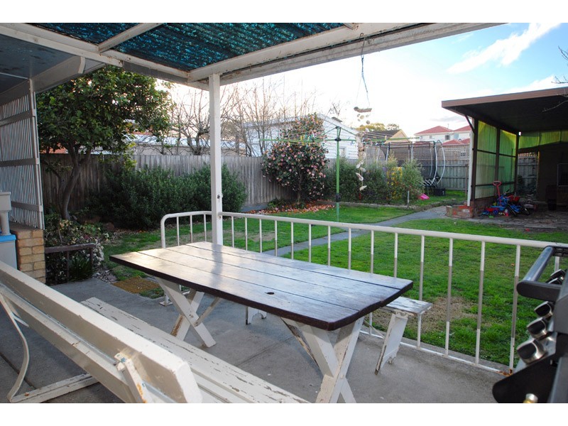 13 Barker Street, Cheltenham VIC 3192