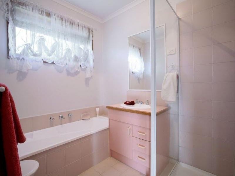 2/4 Helmich Court, Aspendale Gardens VIC 3195