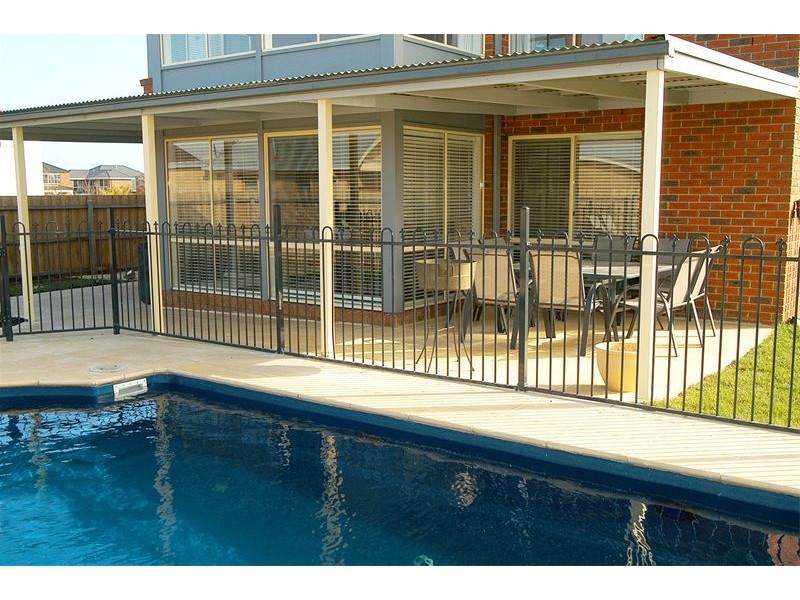 4 Reckless Lane, Mordialloc VIC 3195