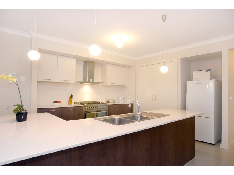 10 Coorong Circle, Waterways VIC 3195