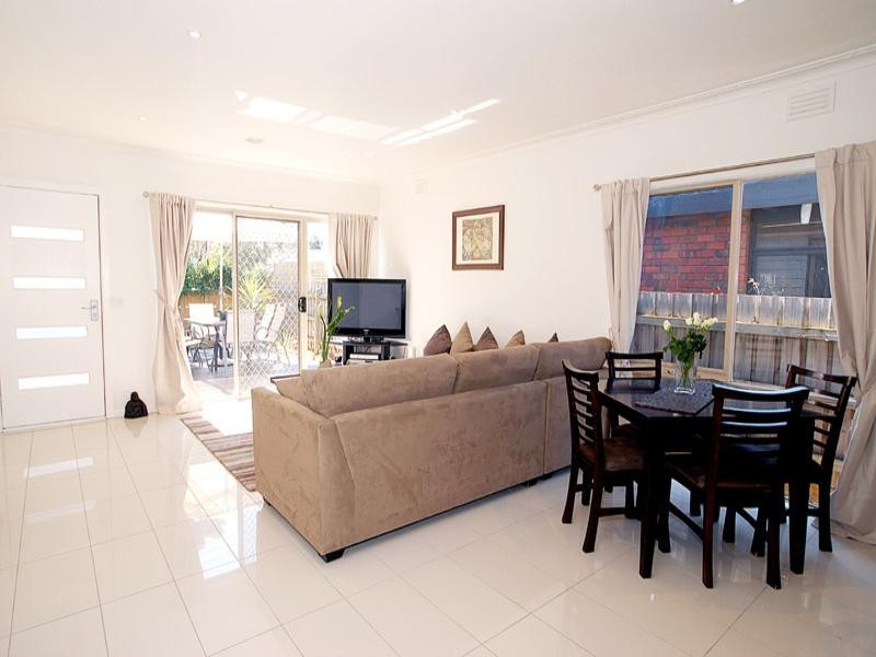 4 Scott Street, Seaford VIC 3198