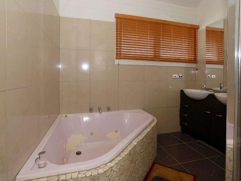 152 Hall Road, Carrum Downs VIC 3201