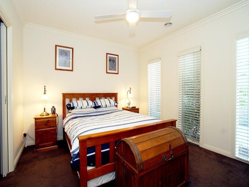 2/6 Belle Crescent, Mordialloc VIC 3195