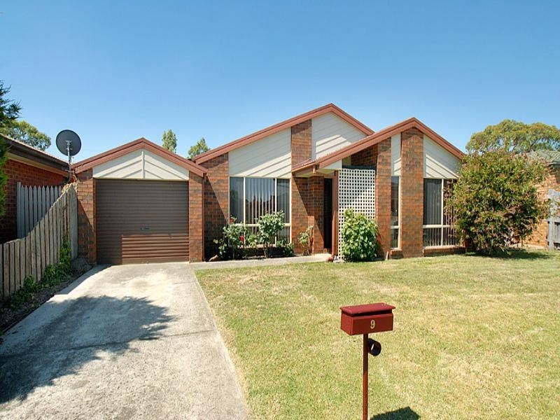 9 Rochelle Court, Aspendale Gardens VIC 3195