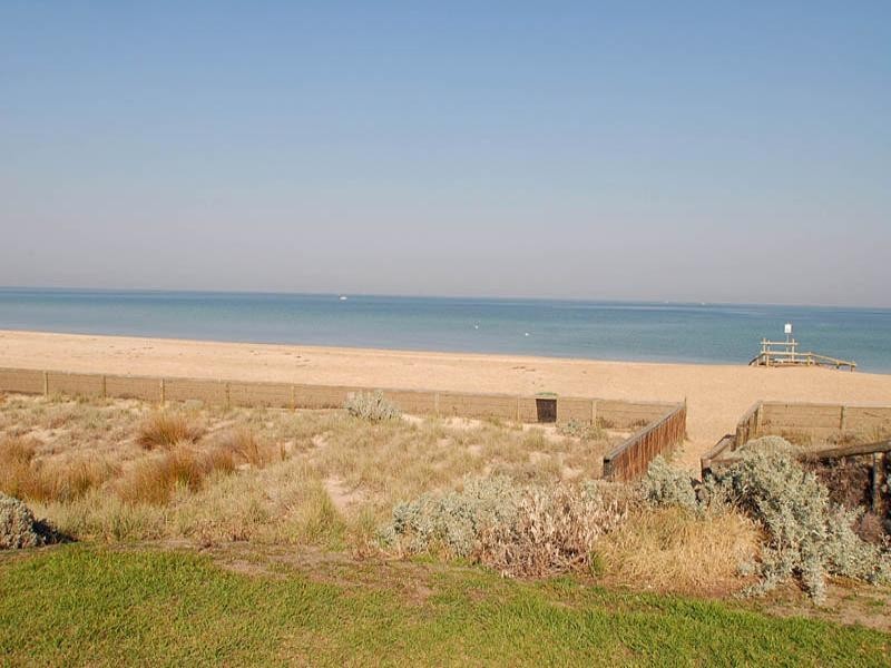 9/2 Thomson Rise, Parkdale VIC 3195