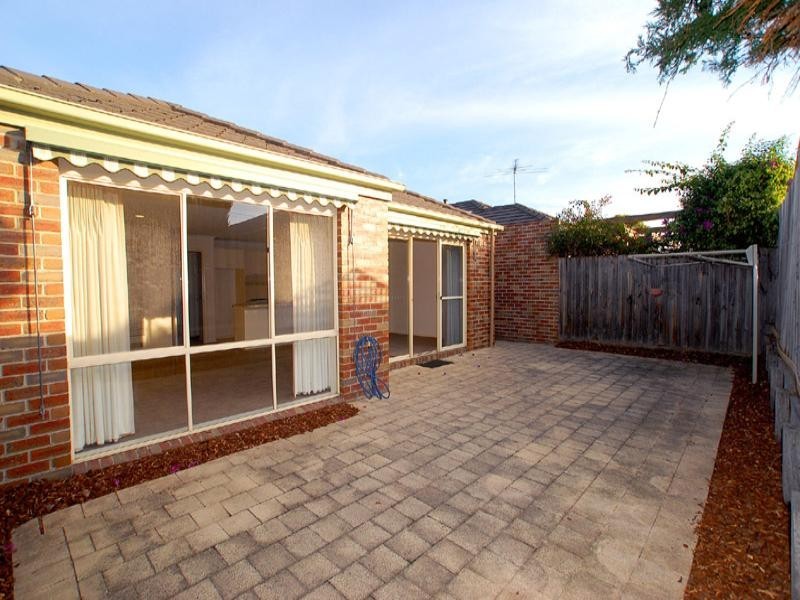 18 Edith Street, Mordialloc VIC 3195