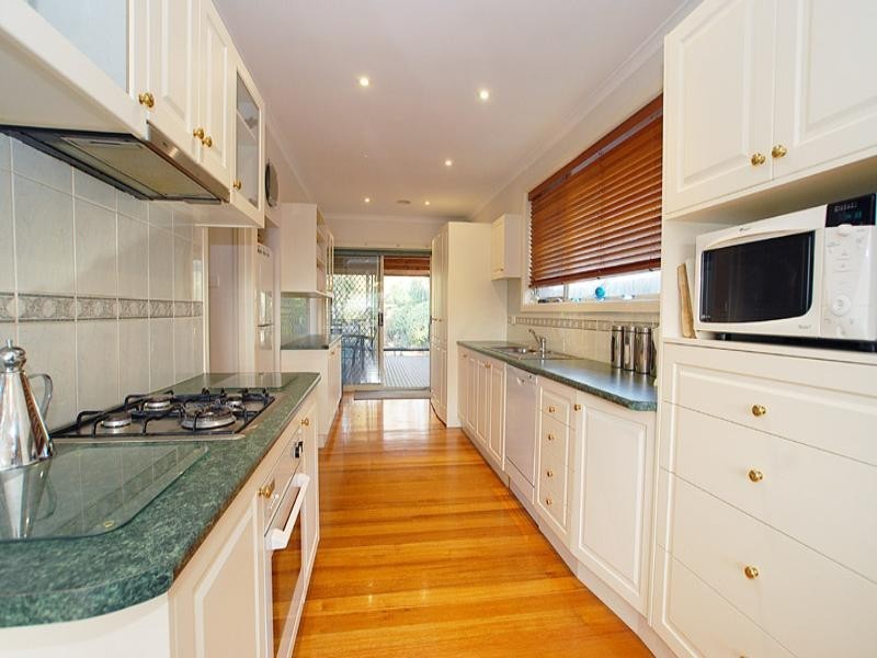 82 Ella Grove, Chelsea VIC 3196