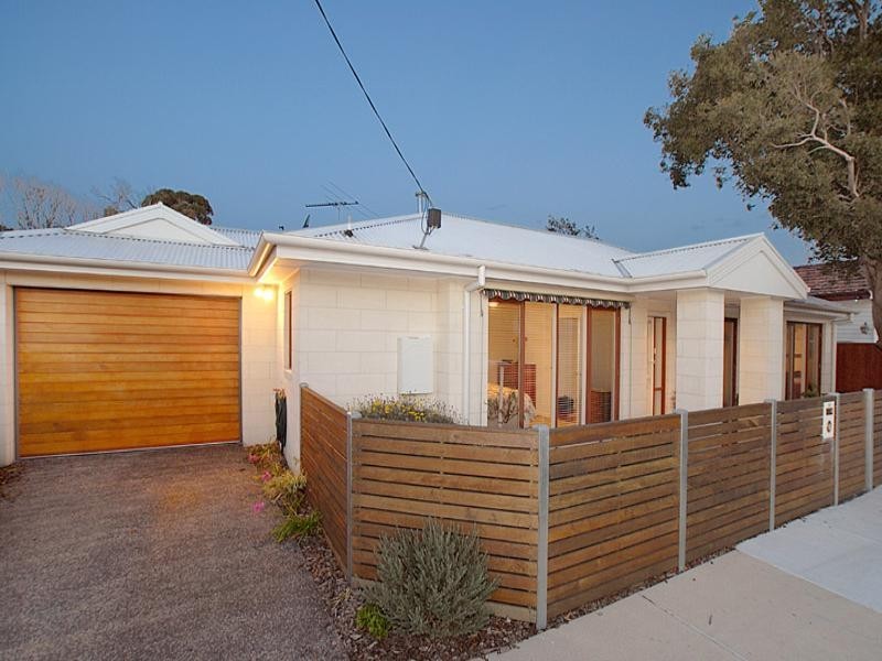 10 Wild Street, Parkdale VIC 3195