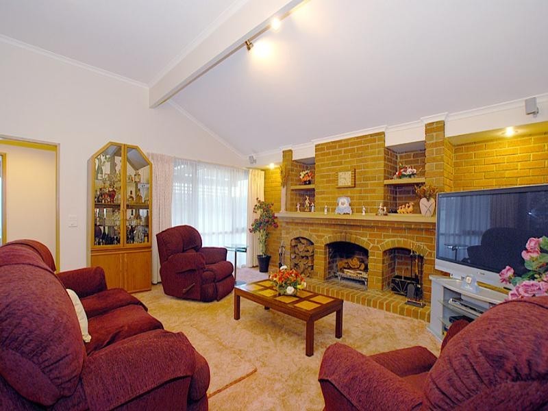 11 Trawella Street, Aspendale Gardens VIC 3195