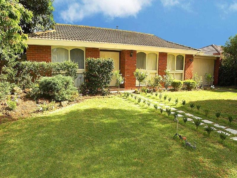13 Larnook Crescent, Aspendale VIC 3195