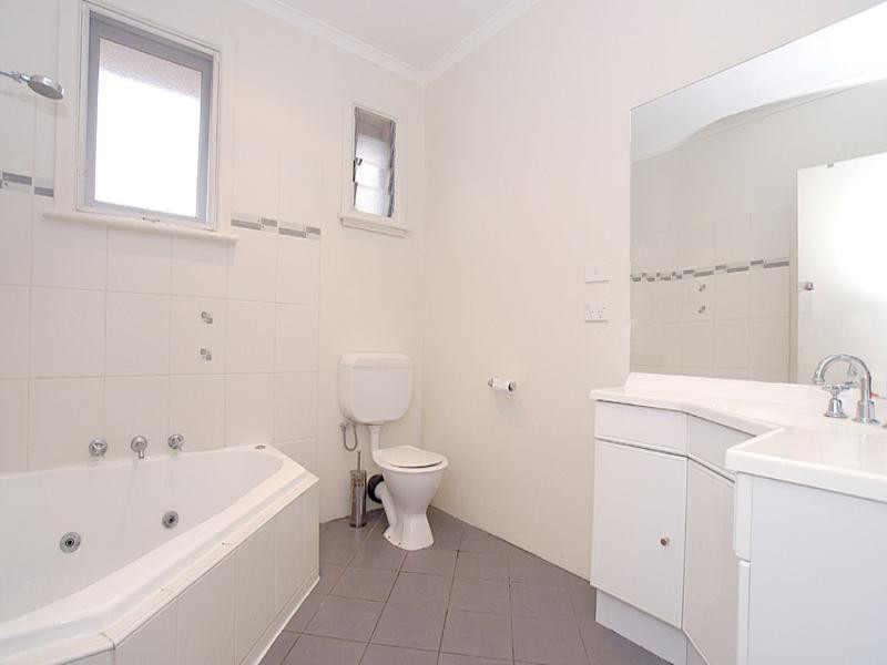 1/20 Bay Street, Mordialloc VIC 3195