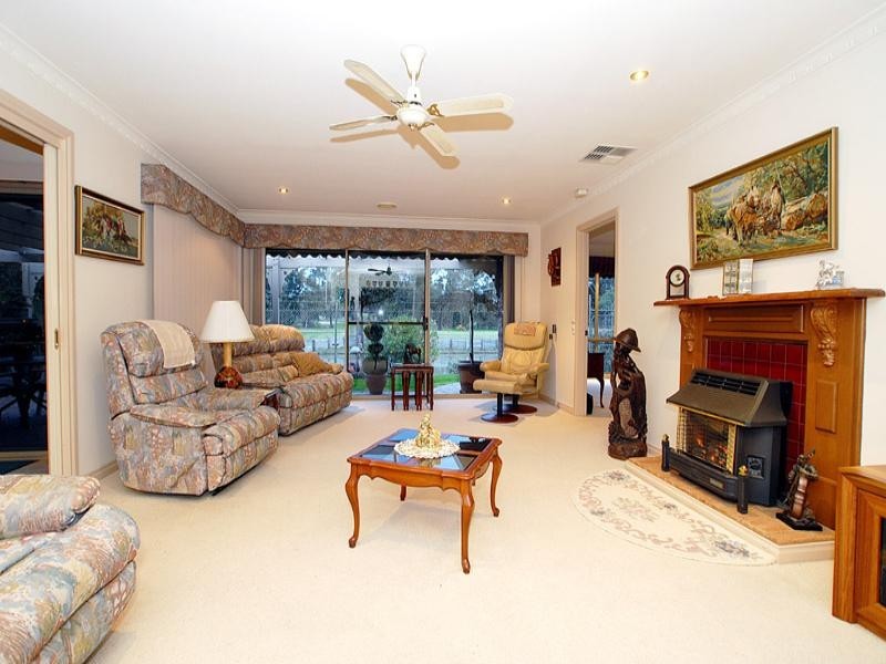 21 Higgins Close, Dingley Village VIC 3172