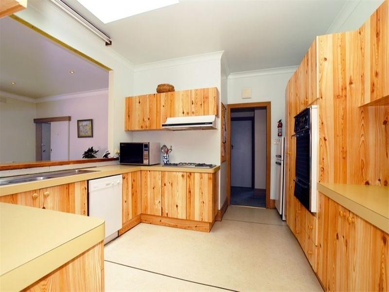 48 Woodbine Grove, Chelsea VIC 3196