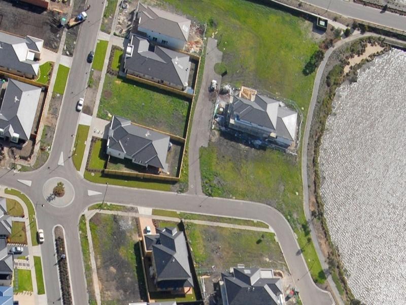 571 Island Point Avenue, Waterways VIC 3195