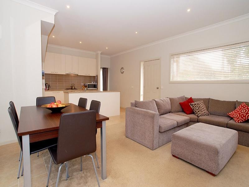 1/45 Swan Walk, Chelsea VIC 3196