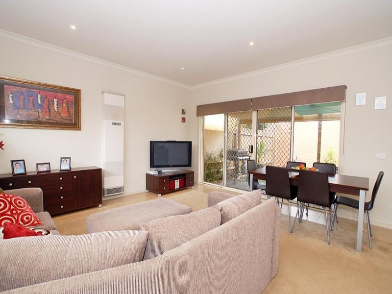 1/45 Swan Walk, Chelsea VIC 3196